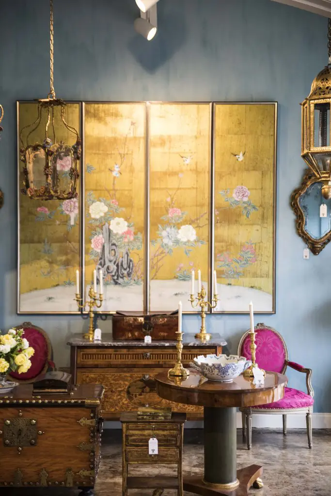 Handpainted late-19th-century Chinese screens in pristine condition