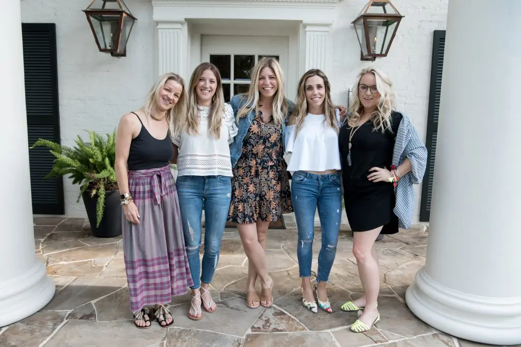 Annie O'Grady, Katie Oudt, Ashleigh Goyer, Emily Clerk, Blare Isom
