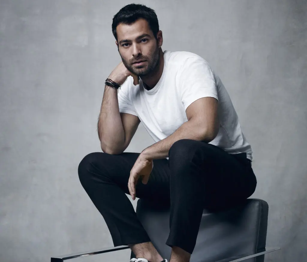 CFDA/Vogue Fashion Fund Winner Jonathan Simkhai Has a Breathtakingly Quick Personal Appearance at Tootsies: See Him Wednesday