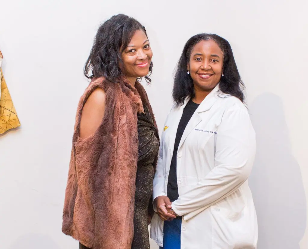 Mary Mendoza, Regina Allen