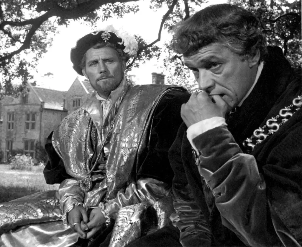 Robert Shaw as Henry VIII and  Paul Scofield as Sir Thomas More in A Man For All Seasons. 