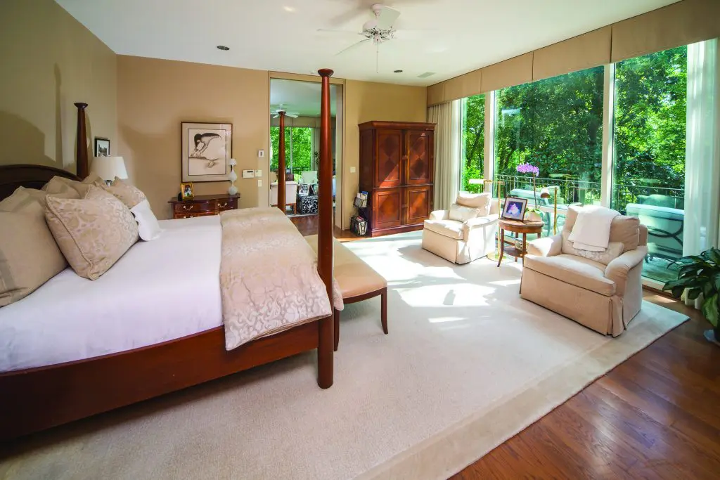 2930 Lazy Lane