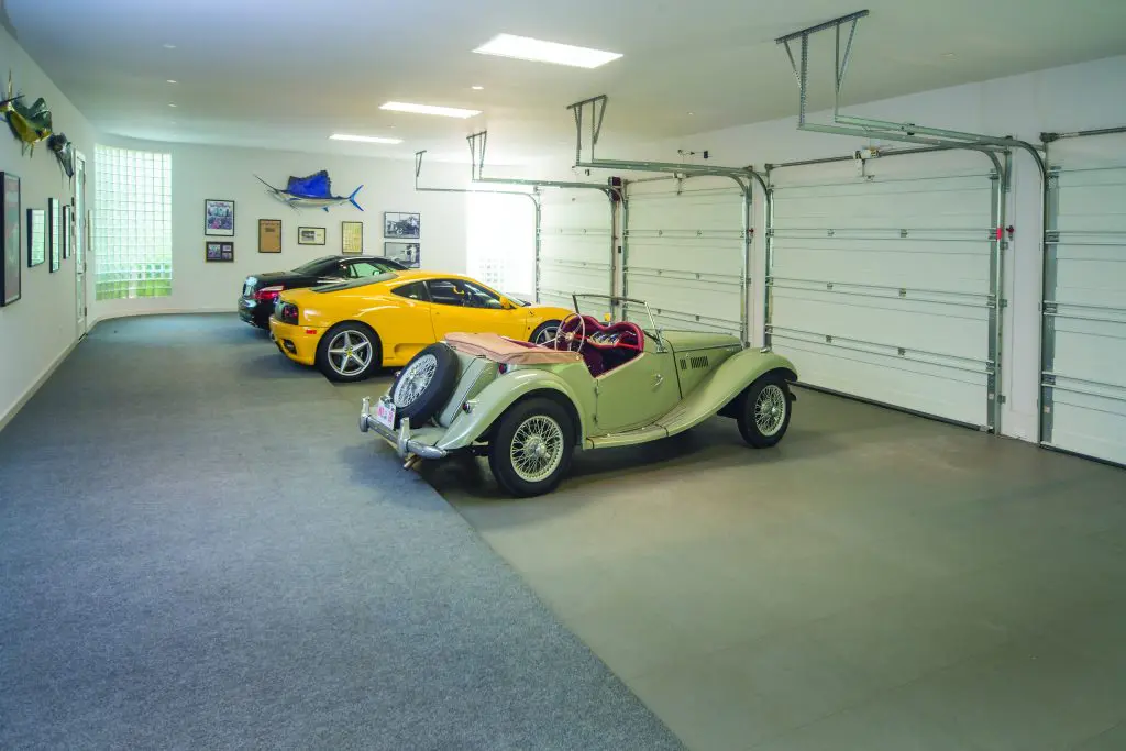 2930 Lazy Lane