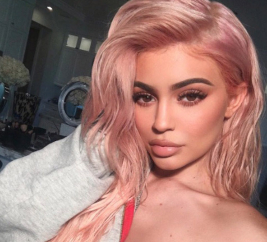 There are those that wear fashion, and there are those that "dye" for it. Kylie Jenner is no stranger to colored tresses. 