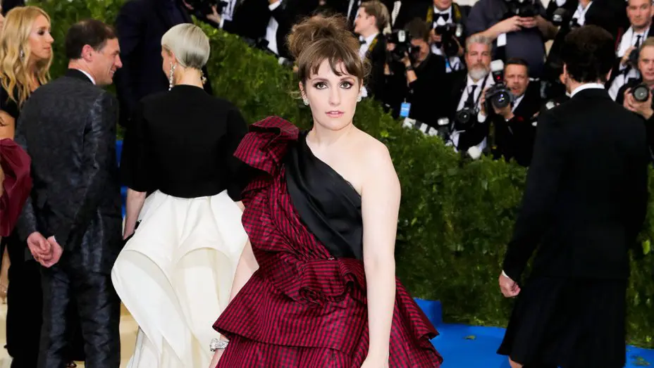 Lena Dunham wearing Elizabeth Kennedy 