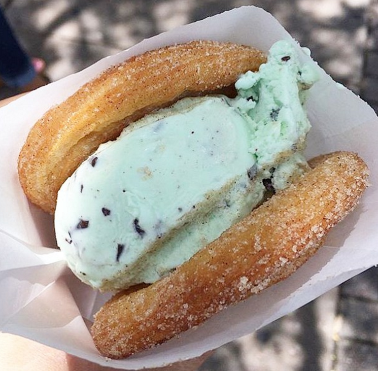 Smoosh even has a churro ice cream sandwich. 
