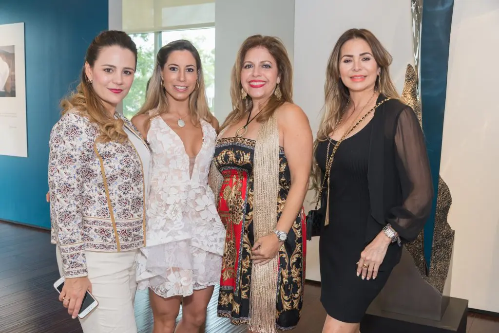 Andrea Betancour, Maria Angeles Cueva, Elizabeth Bohorquez, Patricia Lessa