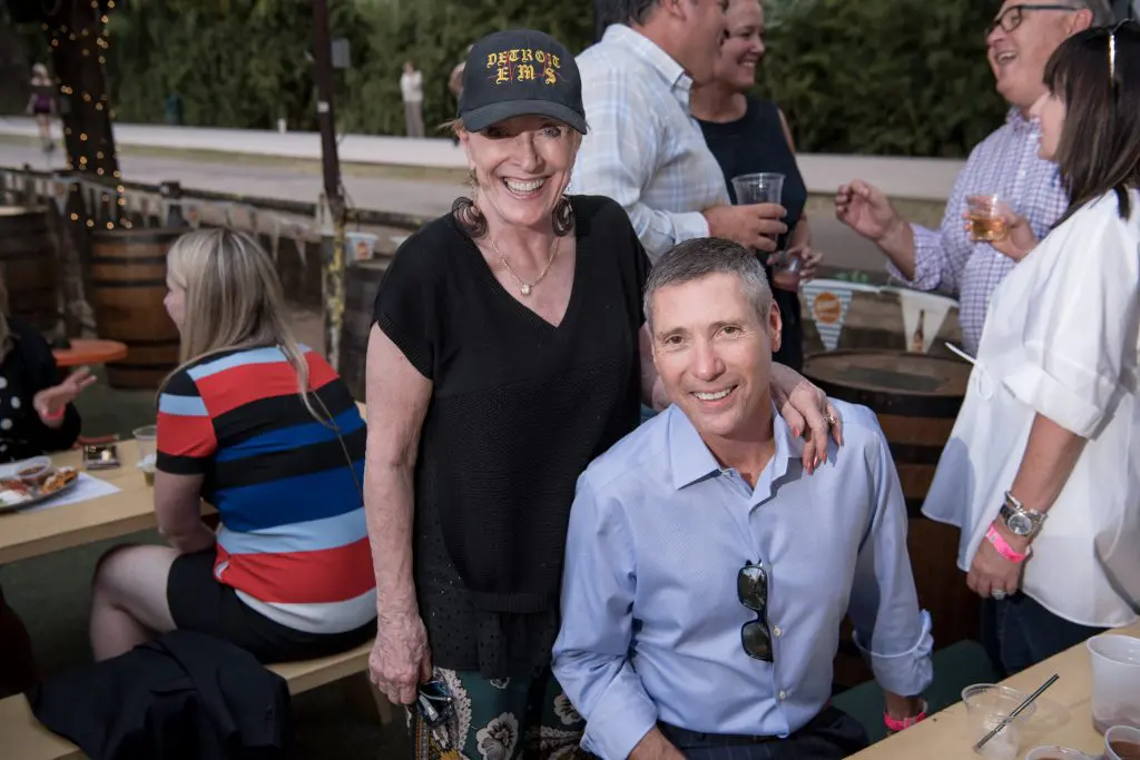Laree Hulshoff, Gary Owens