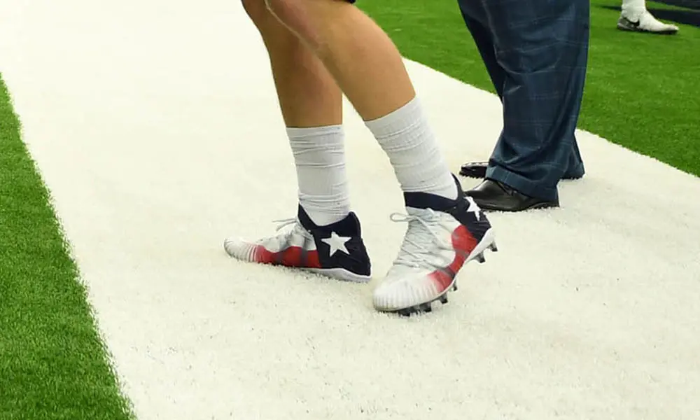 J.J. Watt rocked a pair of special Texas cleats for the Texans' post Harvey season opener.