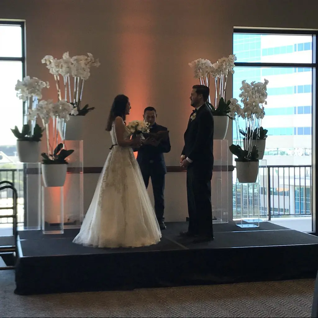 A faux wedding even was included in Hotel ZaZa Memorial City's sneak peek preview. (Photo by Chris Baldwin.)