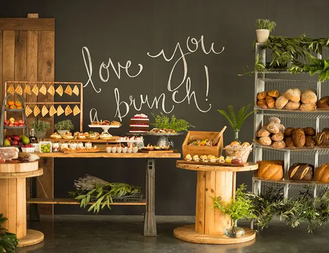 Who doesn't love a good bridal party brunch? You need to wedding with style.