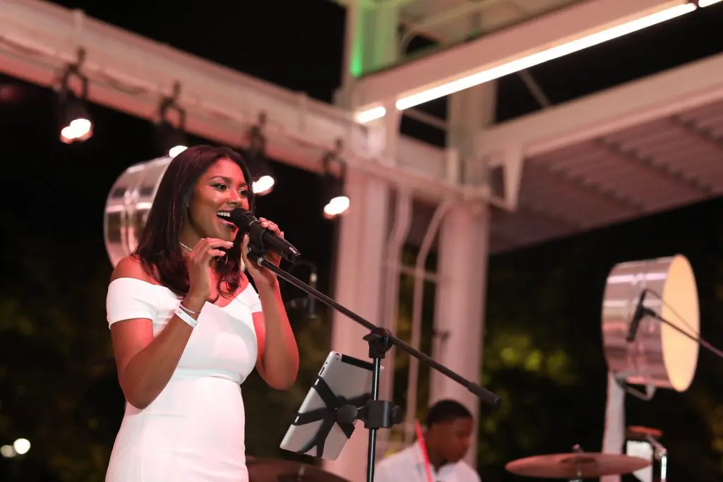 Houston based singer-songwriter, Natalia Roxanne