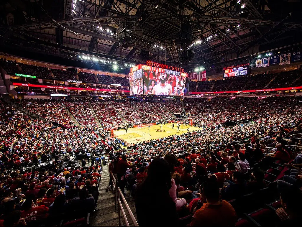 Bill Simmons is less than impressed with Houston Rockets fans. In fact, he says the Rockets crowd is one of the worst in the NBA.