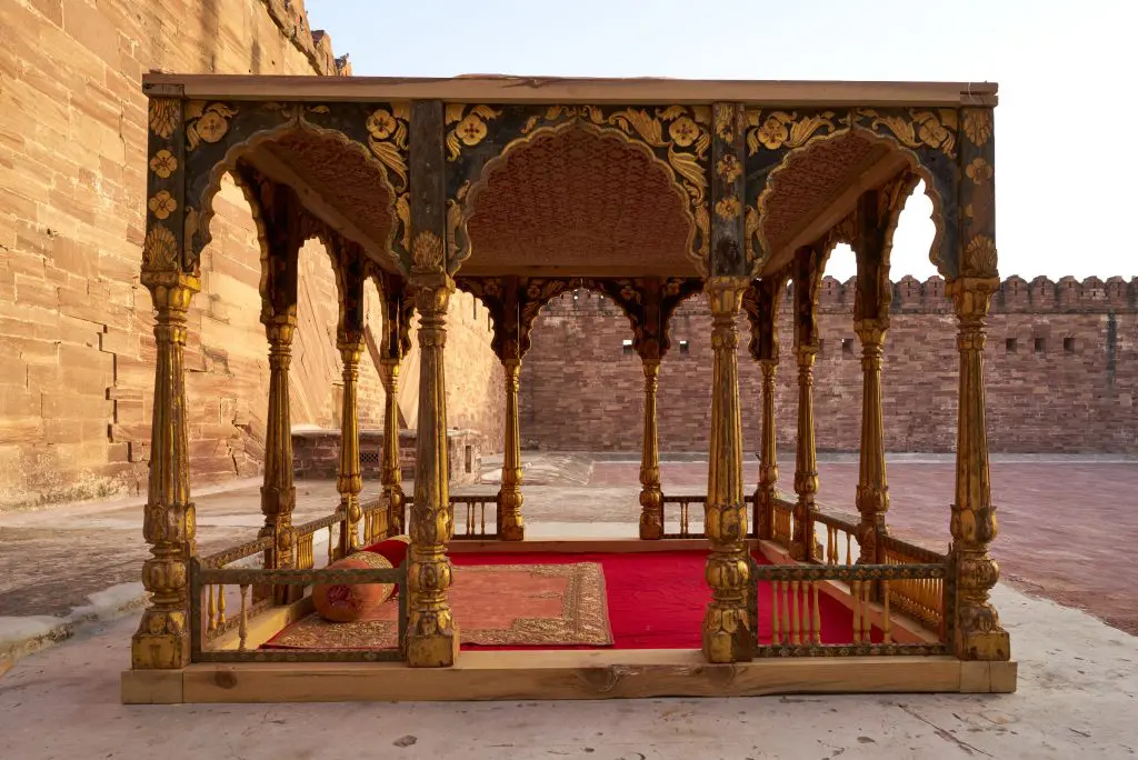 Pavilion (Baradari), Jodhpur, 19th century, at the Museum of Fine Arts, Houston (Collection Mehrangarh Museum Trust, photo Neil Greentree)