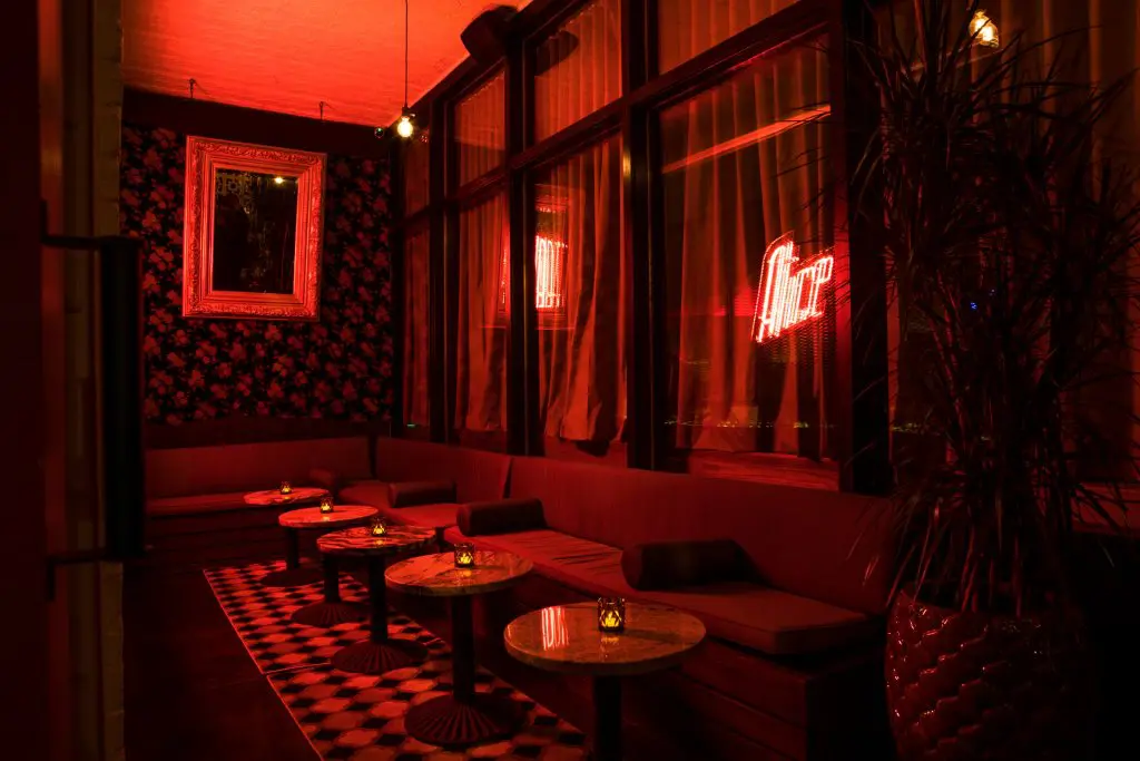 Alice takes inspiration from the 1950s and 1960s. 