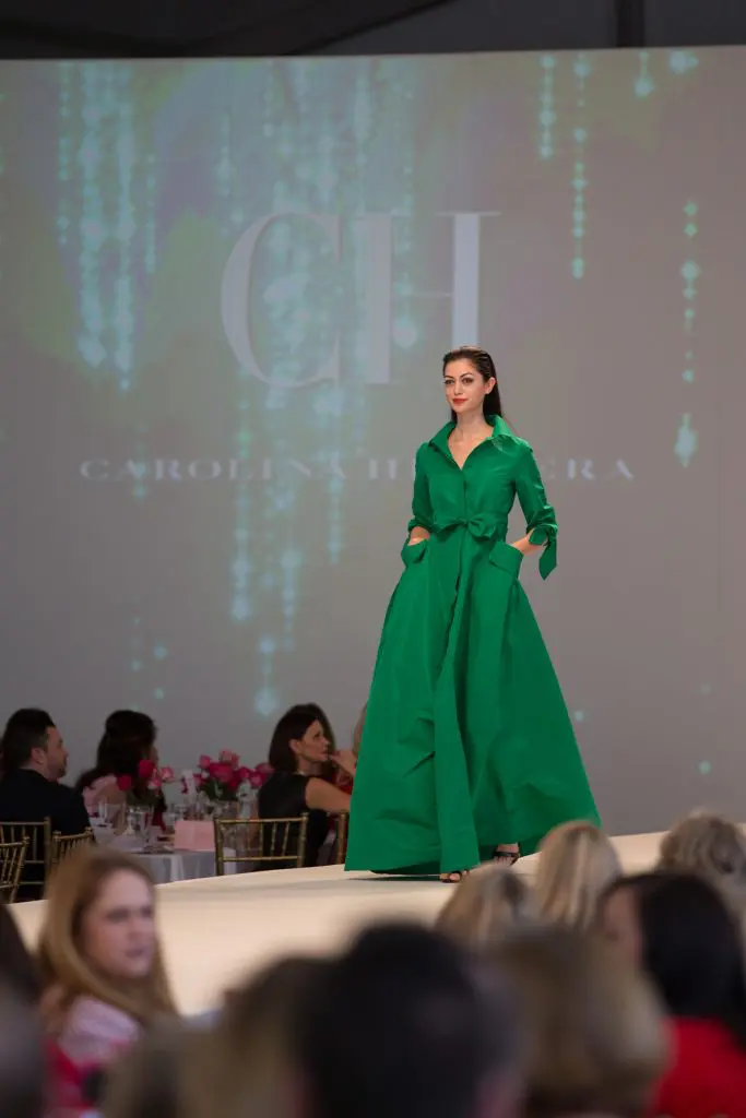 Model in CH Carolina Herrera 
