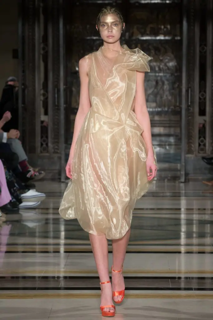 Re:ne(w) By René Garza for Magpies & Peacocks "Impermanent Flora" was one of the hits of London Fashion Week AW18.