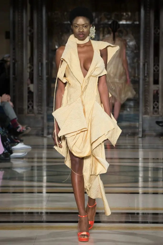 René Garza's Re:ne(w) collection struts the catwalk at London Fashion Week for Magpies & Peacocks.