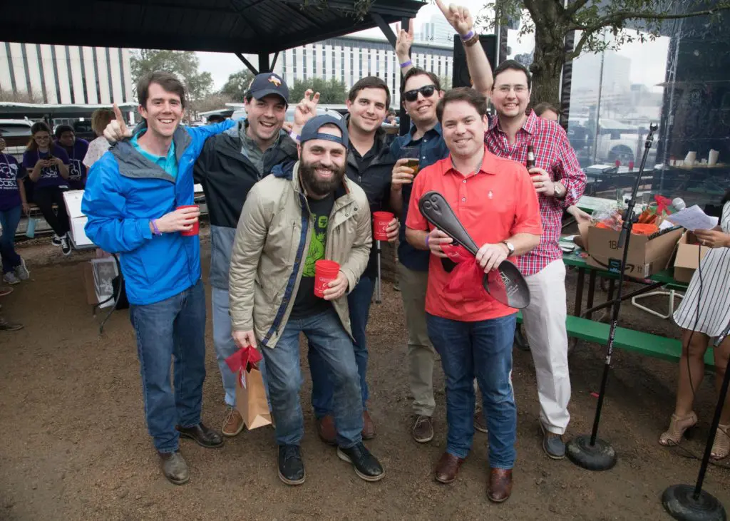 Houston’s Best Chili: Young Professionals, Secret Recipes and Barbecue Stars Add Up to One Hot Competition