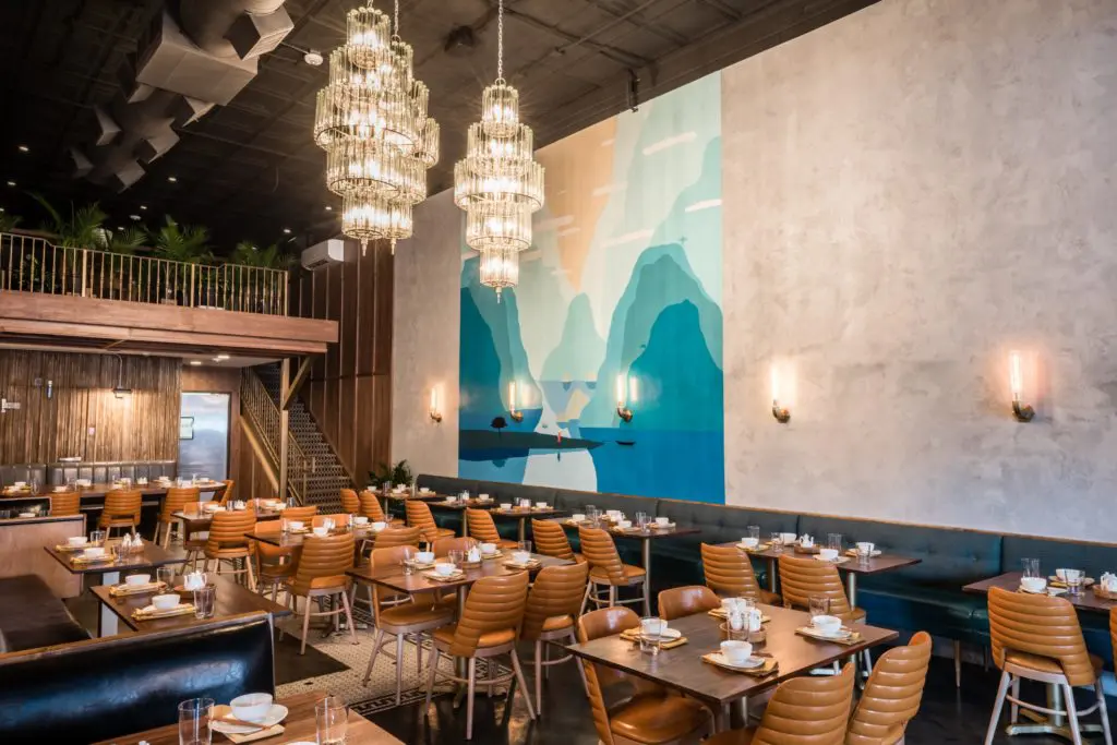 The Dallas Dish — A Gung Ho Replacement, Fried Chicken With a Cult Following, and Red Burger Buns