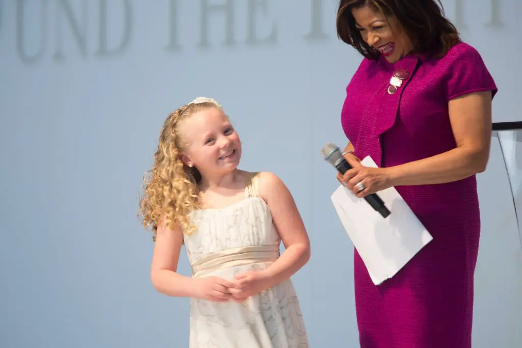 Kaitlyn Johnson and Clarice Tinsley on stage