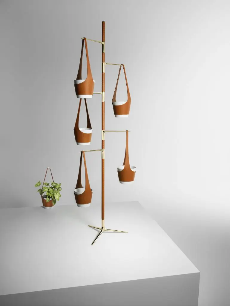 Totem Floral by Damien Langlois