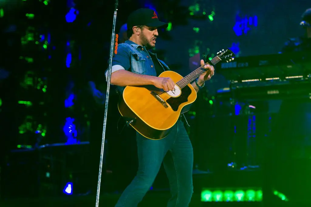 Luke Bryan kept those hips shaking at his Houston Rodeo concert.