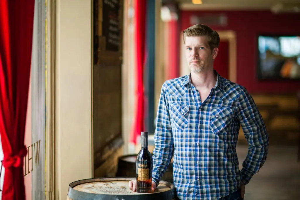New Bar Takes Over Historic Shuttered Spot Downtown, Brings Unusual Visions: Owners Swear It Won’t Be Just Another Cocktail Lounge