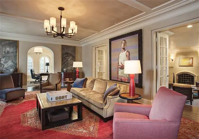 The mansion is plush and spacious. 
