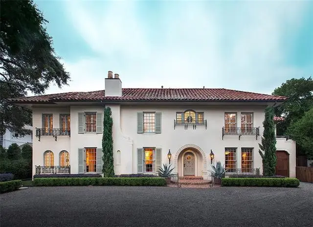 Lance Armstrong has put his Austin mansion in Old Enfield on the market for $7.5 million. (All photos courtesy of Realtor.com)