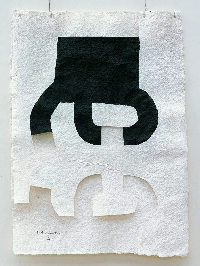 Gravitacion. Elogio del agua / Gravitation. In Praise of Water, 1987. Ink on paper and thread. 