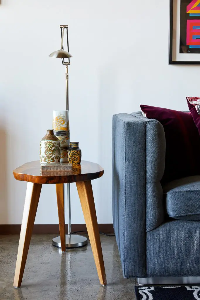 Estiluz floor lamp. Nils Thorsson and Ellen Malmer
vases for Royal Copenhagen.