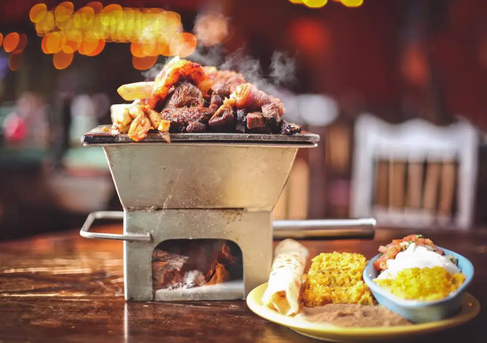 Texans and fans of flavor alike rushed to defend Tex-Mex. (Photo by El Tiempo)