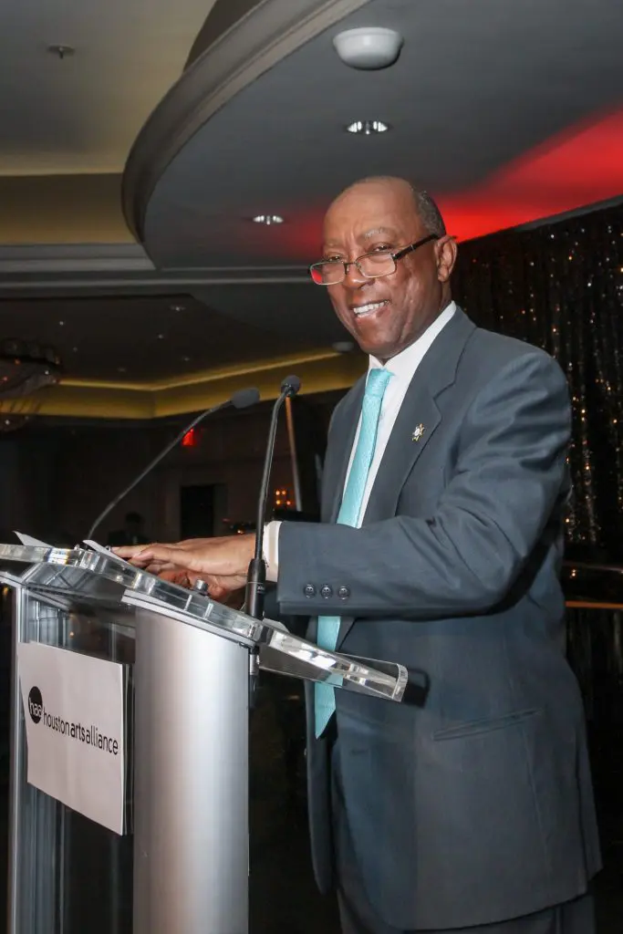 Mayor Sylvester Turner speaks at Houston Arts Alliance gala at Hotel ZaZa, 2018
