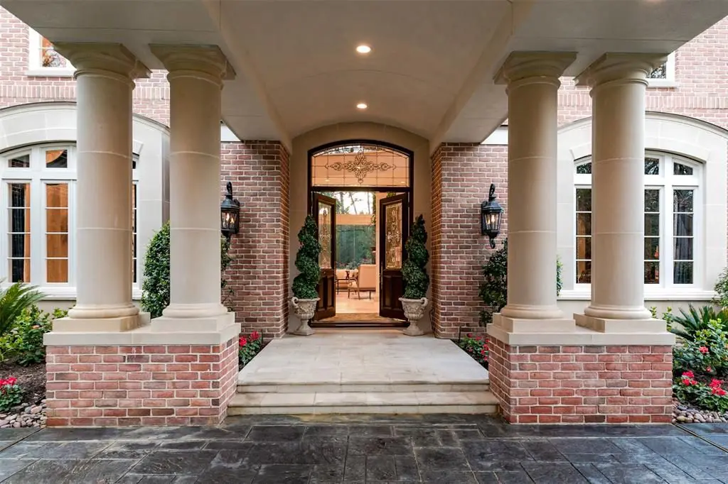 Hidden Memorial Retreat Brings a Sense of Arrival and a $2.9 Million Asking Price: A Serene Wooded Scene in the Middle of Houston