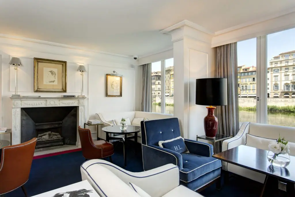 The Picteau Lounge