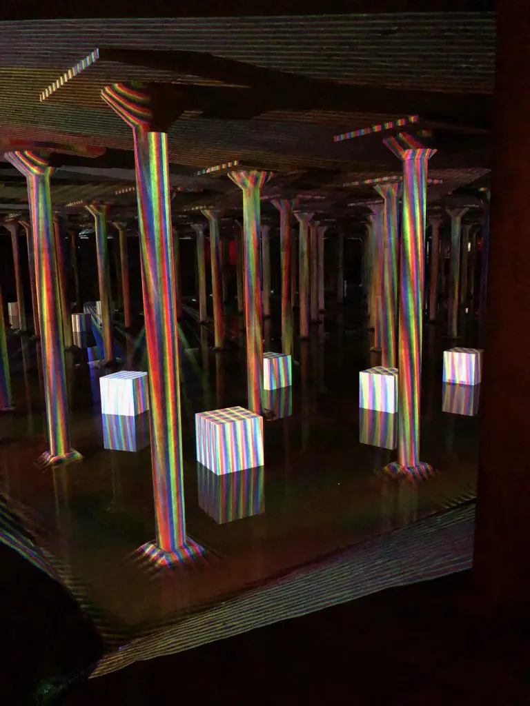 Carlos Cruz-Diez's "Spatial Chromointerference," at the Cistern. (© Carlos Cruz-Diez / ADAGP, Paris 2018. Photo Sicardi | Ayers | Bacino Gallery)