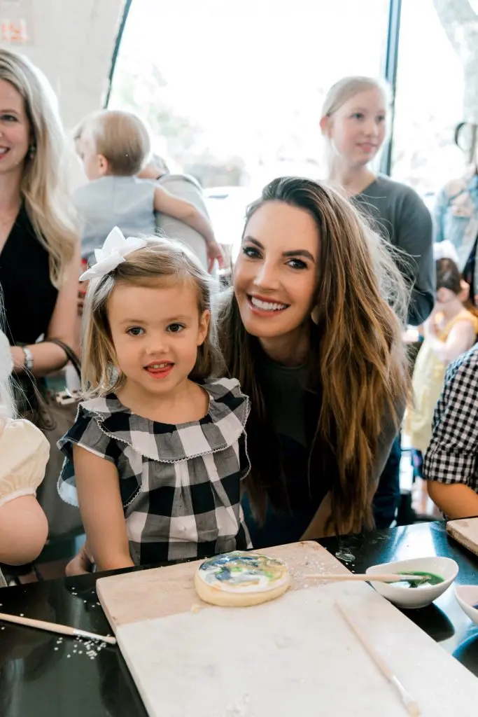 Elizabeth Chambers Hammer with daughter, Harper