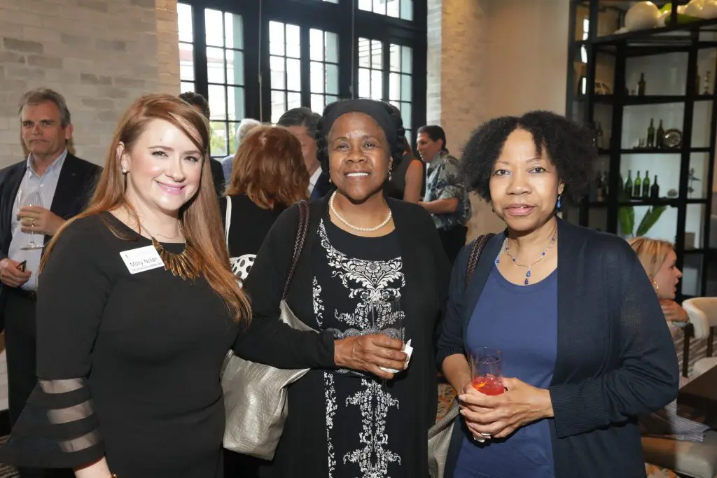 Molly Nolan, Elle and Angela Washington