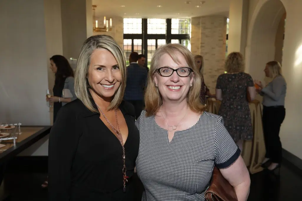 Norah Marr, Jennifer Watson