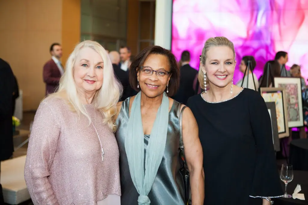 Phyllis Weiss, Fern Tresvau, Tisa Hibbs