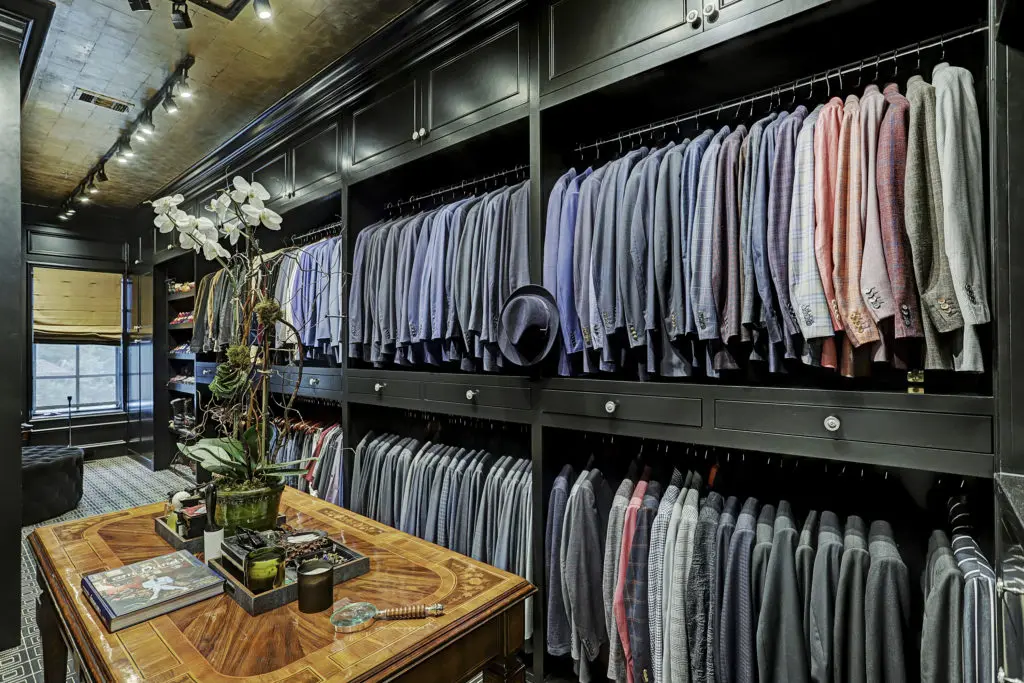 The closet in the same Houston townhouse resembles more Brunello Cucinelli than Sunset Boulevard. 