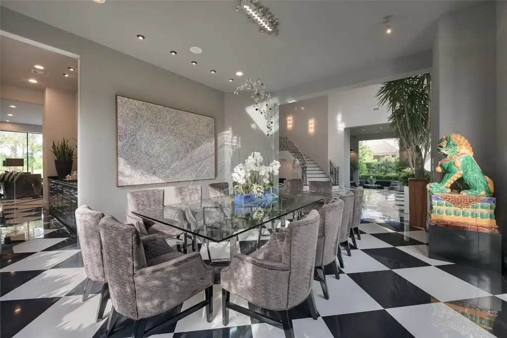 The mansion has bright, ample dining room. 