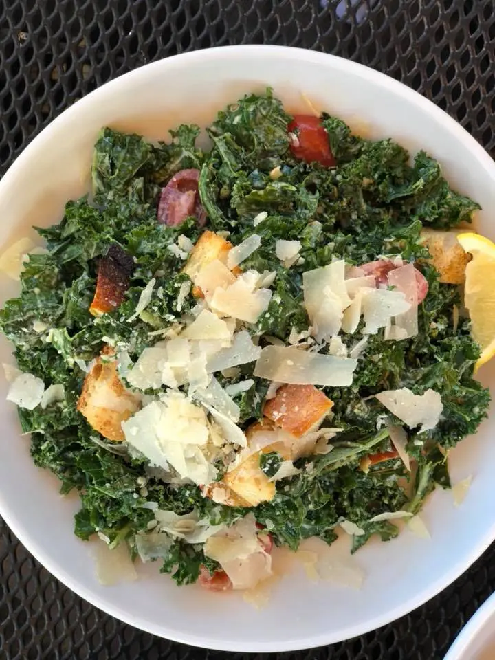 With "farm" in the name, you can expect fresh, local ingredients from Hillside Farmacy. 