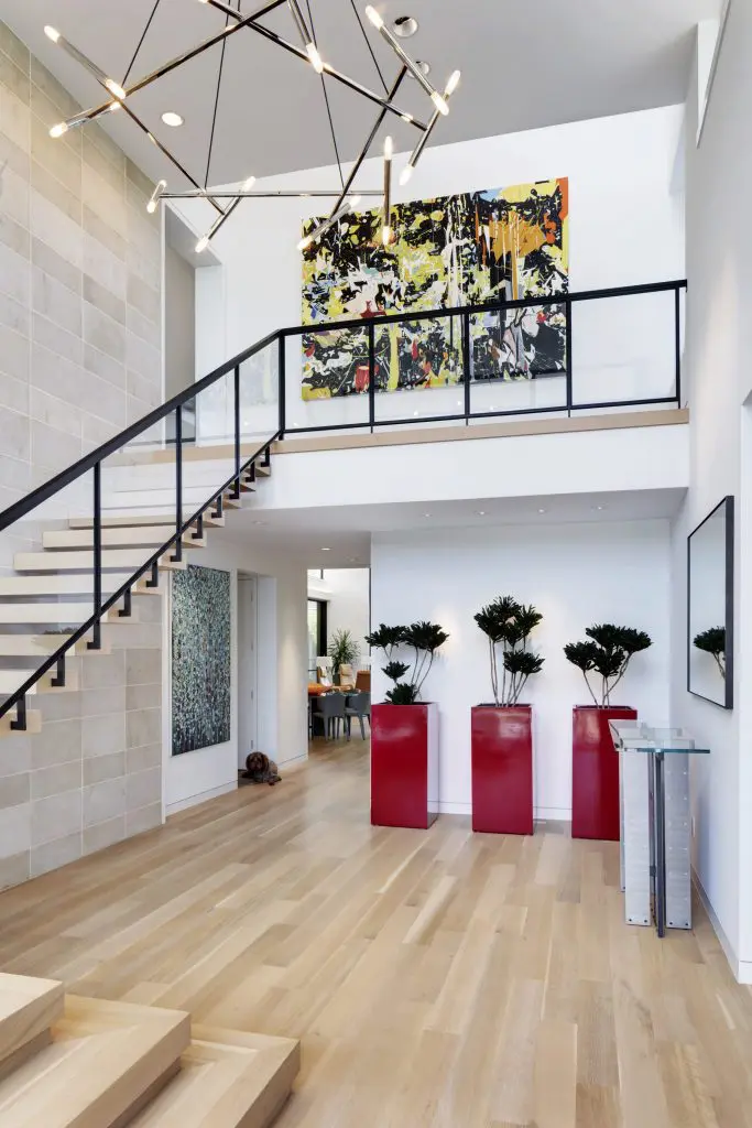 Surrey Circle. Photo by Charles Davis Smith, FAIA, Courtesy of Bernbaum-Magadini Architects.