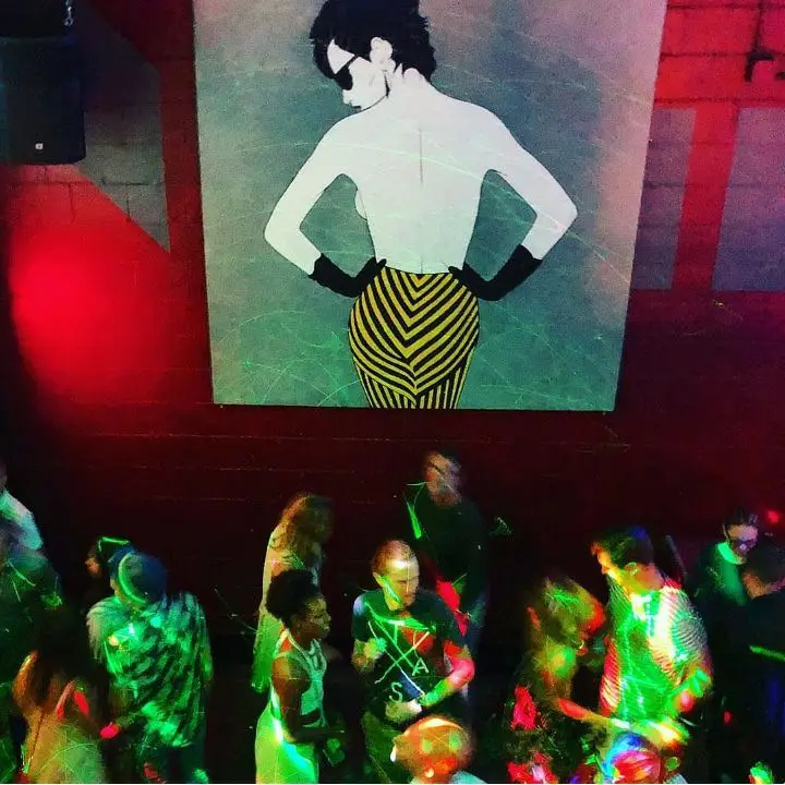 Etro has a retro vibe, complete with throwback decor. 