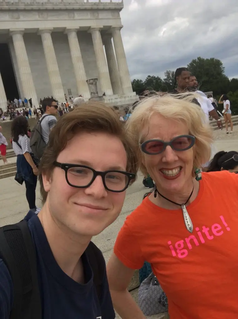 Matthew Gish and Sarah Gish at the Washington Mall