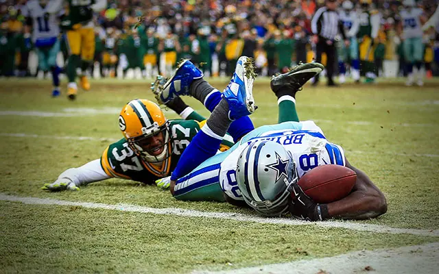 The Dez Bryant moment from the 2015 NFC divisional-round playoff game that sparked the debate.