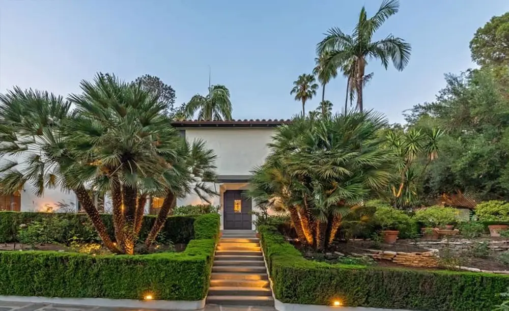 Parsons' home is 4,026 feet on a 1.45-acre lot. 