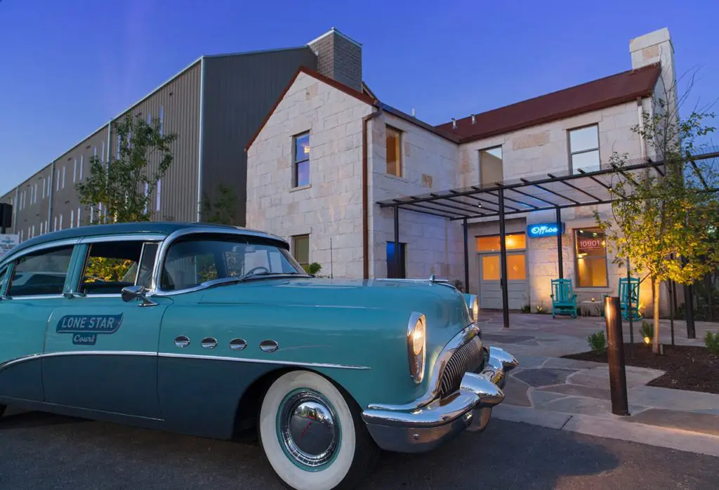 Texas’ Most Unique Hotels — At These Court Retreats, It’s All About Adventure and the Chill Life: Distinctive New Irving Court Concept Highlights the Valencia Difference